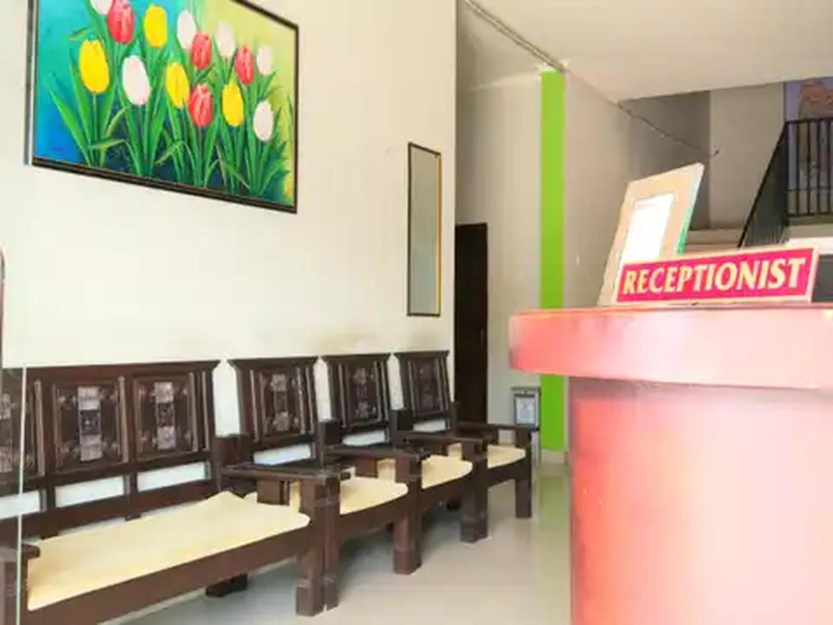 Reddoorz At Hotel Nuansa Ngawi Экстерьер фото