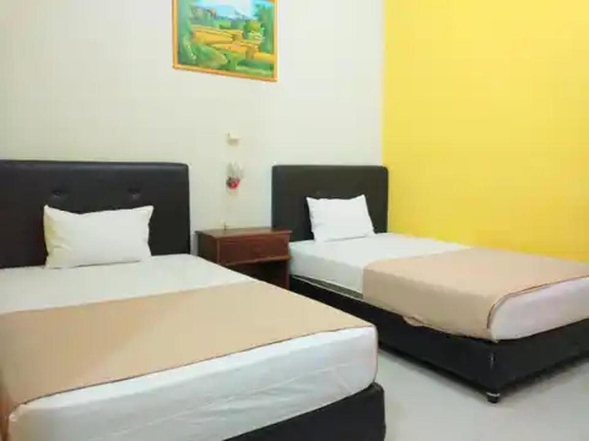 Reddoorz At Hotel Nuansa Ngawi Экстерьер фото